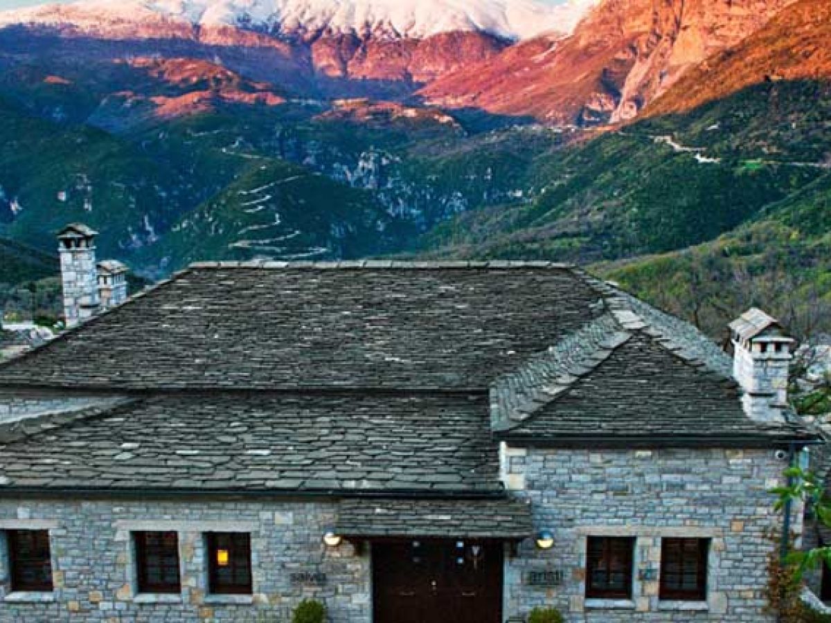 Aristi Mountain Resort: &Pi;έ&rho;&alpha;&sigma;&epsilon; &sigma;&tau;&alpha; &chi;έ&rho;&iota;&alpha; &tau;&eta;&sigmaf; Hellenic Properties