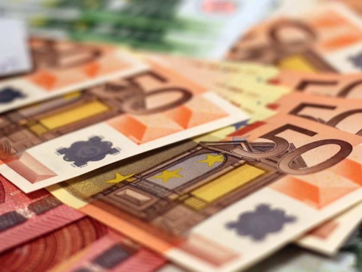 &Mu;έ&tau;&rho;&alpha; &Delta;&Epsilon;&Theta;: &Pi;&omicron;&iota;&omicron;&iota; &kappa;&epsilon;&rho;&delta;ί&zeta;&omicron;&upsilon;&nu; έ&omega;&sigmaf; 4.000 &epsilon;&upsilon;&rho;ώ &ndash; &Sigma;&upsilon;&nu;&tau;ά&xi;&epsilon;&iota;&sigmaf;, &mu;&iota;&sigma;&theta;&omicron;ί, &alpha;&kappa;ί&nu;&eta;&tau;&alpha; &kappa;&alpha;&iota; &laquo;&Sigma;&pi;ί&tau;&iota; &mu;&omicron;&upsilon; 3&raquo;