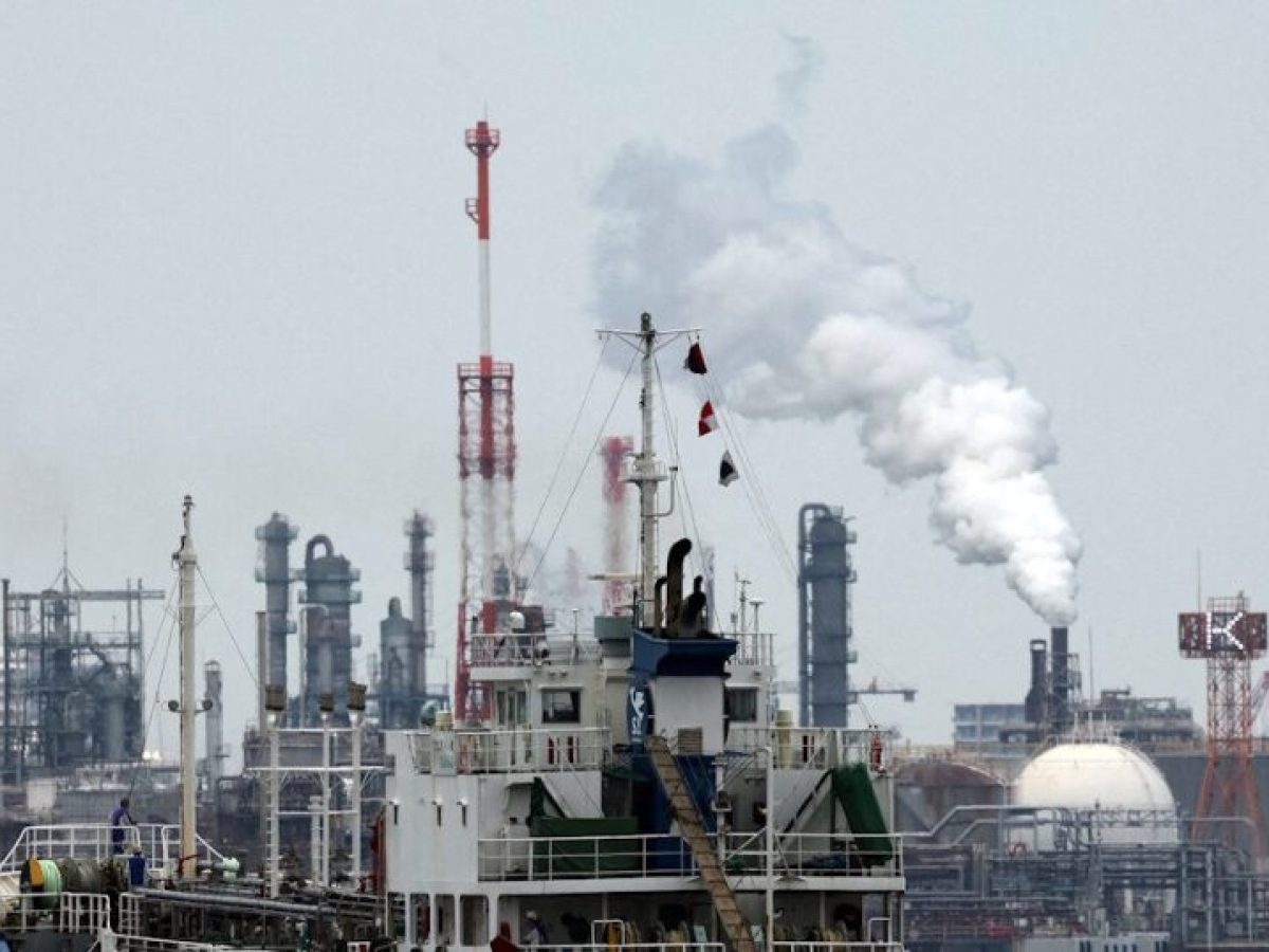 &Kappa;ά&tau;&omega; &alpha;&pi;ό &tau;&alpha; 100 &delta;&omicron;&lambda;ά&rho;&iota;&alpha; &tau;&omicron; Brent, &sigma;&epsilon; &pi;&tau;ώ&sigma;&eta; &kappa;&alpha;&iota; &tau;&omicron; &phi;&upsilon;&sigma;&iota;&kappa;ό &alpha;έ&rho;&iota;&omicron; &mu;&epsilon; &phi;ό&nu;&tau;&omicron; &tau;&alpha; &sigma;&eta;&mu;ά&delta;&iota;&alpha; &pi;&rho;&omicron;ό&delta;&omicron;&upsilon; &sigma;&tau;&iota;&sigmaf; &sigma;&upsilon;&nu;&omicron;&mu;&iota;&lambda;ί&epsilon;&sigmaf; &mu;&epsilon;&tau;&alpha;&xi;ύ &Eta;&Pi;&Alpha; &kappa;&alpha;&iota; &Iota;&rho;ά&nu;