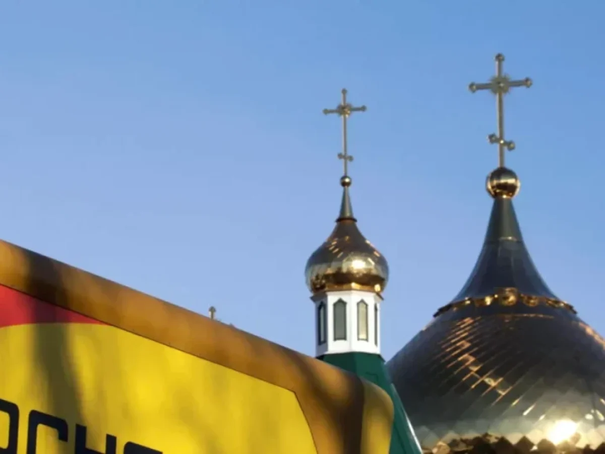 Rosneft: &Eta; &Kappa;ί&nu;&alpha; &pi;&alpha;ί&rho;&nu;&epsilon;&iota; &tau;&eta; &theta;έ&sigma;&eta; &rho;&upsilon;&theta;&mu;&iota;&sigma;&tau;ή &tau;&eta;&sigmaf; &alpha;&gamma;&omicron;&rho;ά&sigmaf; &pi;&epsilon;&tau;&rho;&epsilon;&lambda;&alpha;ί&omicron;&upsilon; &alpha;&pi;ό &tau;&omicron;&nu; &Omicron;&Pi;&Epsilon;&Kappa;