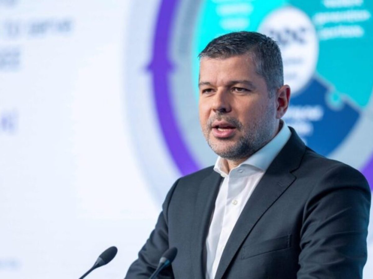 &Delta;&Epsilon;&Eta;: &Eta; Goldman Sachs &alpha;&nu;&epsilon;&beta;ά&zeta;&epsilon;&iota; &tau;&omicron;&nu; &pi;ή&chi;&eta; &sigma;&tau;&alpha; 27 &epsilon;&upsilon;&rho;ώ &kappa;&alpha;&iota; &beta;&lambda;έ&pi;&epsilon;&iota; &pi;&rho;&omicron;&sigma;&tau;&iota;&theta;έ&mu;&epsilon;&nu;&eta; &alpha;&xi;ί&alpha; &alpha;&pi;ό &tau;&alpha; data centers