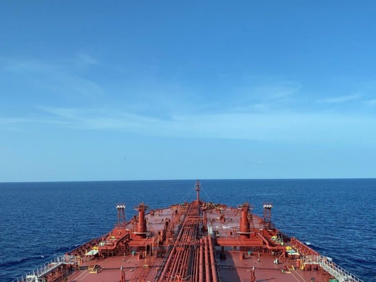 &Kappa;ί&nu;&alpha;: &Phi;&theta;&eta;&nu;ό&tau;&epsilon;&rho;&omicron; &pi;&epsilon;&tau;&rho;έ&lambda;&alpha;&iota;&omicron; &alpha;&pi;ό &kappa;&omicron;&nu;&tau;&iota;&nu;έ&sigmaf; &pi;&eta;&gamma;έ&sigmaf; &lambda;ό&gamma;&omega; &epsilon;&kappa;&tau;ό&xi;&epsilon;&upsilon;&sigma;&eta;&sigmaf; &tau;&omega;&nu; &nu;&alpha;ύ&lambda;&omega;&nu;