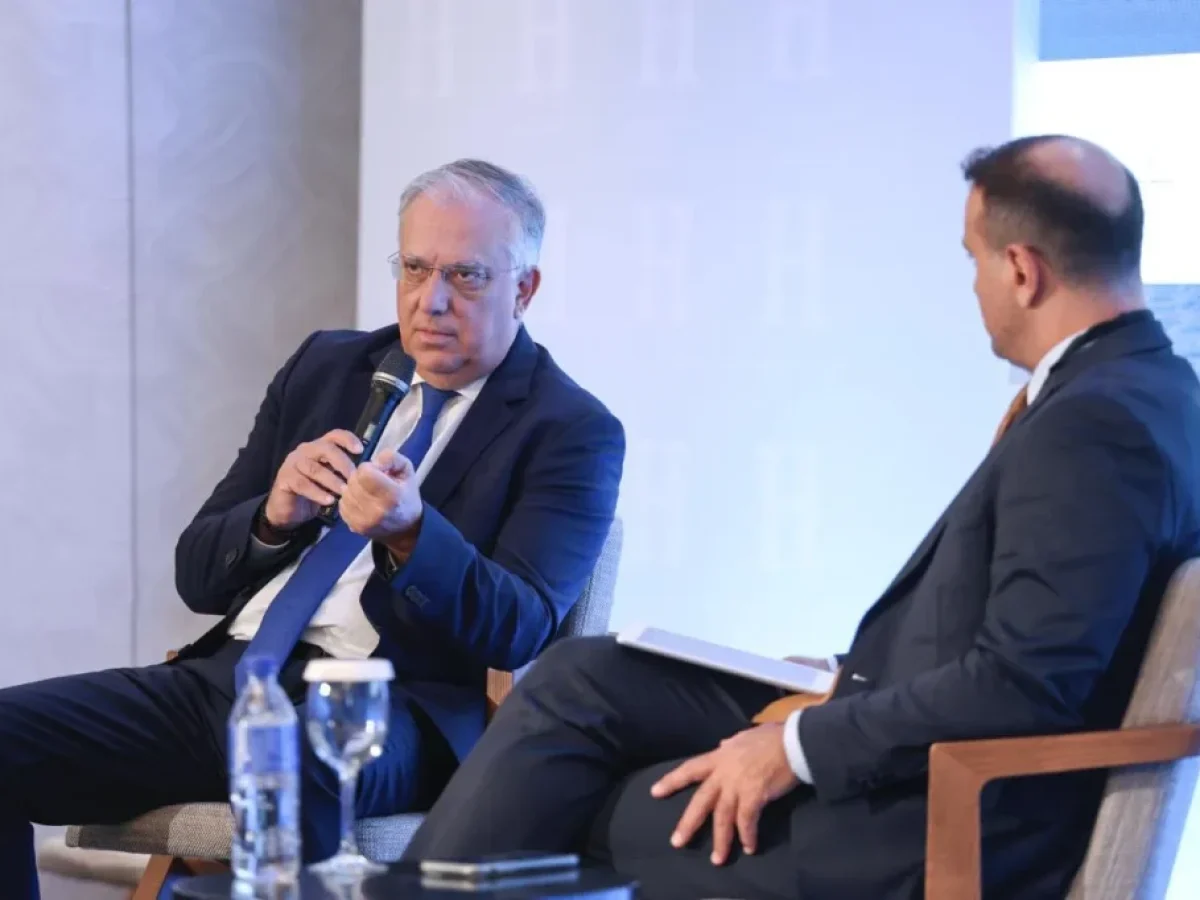 &Theta;&epsilon;&omicron;&delta;&omega;&rho;&iota;&kappa;ά&kappa;&omicron;&sigmaf;: &laquo;&Eta; &mu;ό&nu;&eta; &alpha;&sigma;&phi;&alpha;&lambda;ή&sigmaf; &Epsilon;&lambda;&lambda;ά&delta;&alpha; &epsilon;ί&nu;&alpha;&iota; &eta; &pi;&alpha;&rho;&alpha;&gamma;&omega;&gamma;&iota;&kappa;ή &Epsilon;&lambda;&lambda;ά&delta;&alpha;&raquo; | &Epsilon;&iota;&delta;ή&sigma;&epsilon;&iota;&sigmaf;