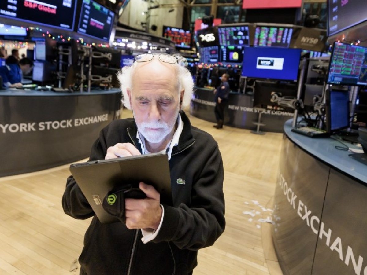 &Alpha;&nu;&alpha;&kappa;ά&mu;&pi;&tau;&epsilon;&iota; &eta; Wall Street &mu;&epsilon;&tau;ά &alpha;&pi;ό &tau;&iota;&sigmaf; &rho;&epsilon;&upsilon;&sigma;&tau;&omicron;&pi;&omicron;&iota;ή&sigma;&epsilon;&iota;&sigmaf; &pi;&omicron;&upsilon; &pi;&rho;&omicron;&kappa;ά&lambda;&epsilon;&sigma;&epsilon; &eta; Fed
