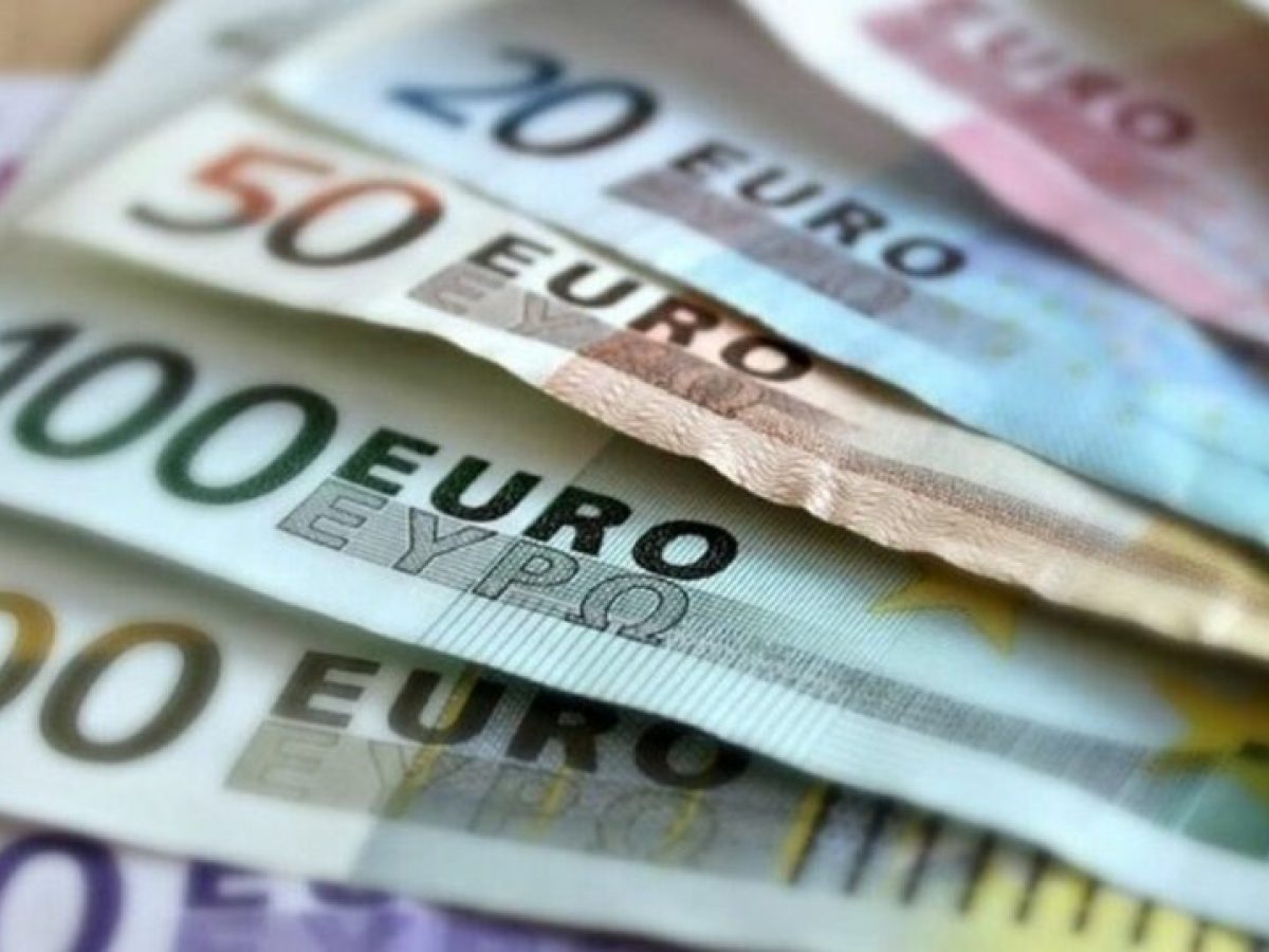 &Epsilon;&pi;&iota;&sigma;&tau;&rho;&omicron;&phi;ή &epsilon;&nu;&omicron;&iota;&kappa;ί&omicron;&upsilon;: &Pi;&omicron;&iota;&omicron;&iota; &kappa;&epsilon;&rho;&delta;ί&zeta;&omicron;&upsilon;&nu; έ&omega;&sigmaf; 1.600 &epsilon;&upsilon;&rho;ώ