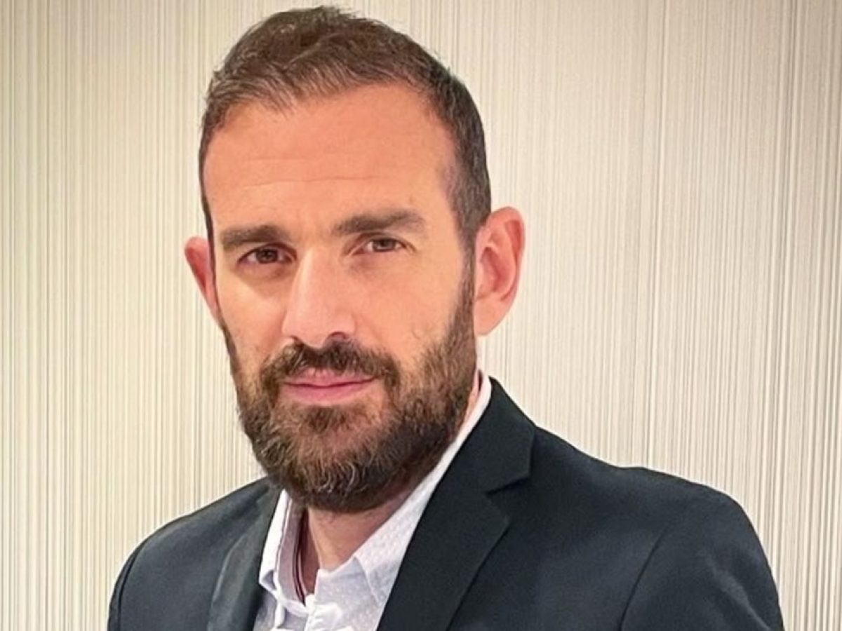 Zakcret: &Eta; &phi;&omega;&tau;&iota;ά &sigma;&tau;&alpha; &kappa;&epsilon;&nu;&tau;&rho;&iota;&kappa;ά, &eta; &mu;&epsilon;&tau;&alpha;&kappa;ό&mu;&iota;&sigma;&eta; &kappa;&alpha;&iota; &tau;&omicron; ά&nu;&omicron;&iota;&gamma;&mu;&alpha; &sigma;&tau;&eta;&nu; &Kappa;ύ&pi;&rho;&omicron;