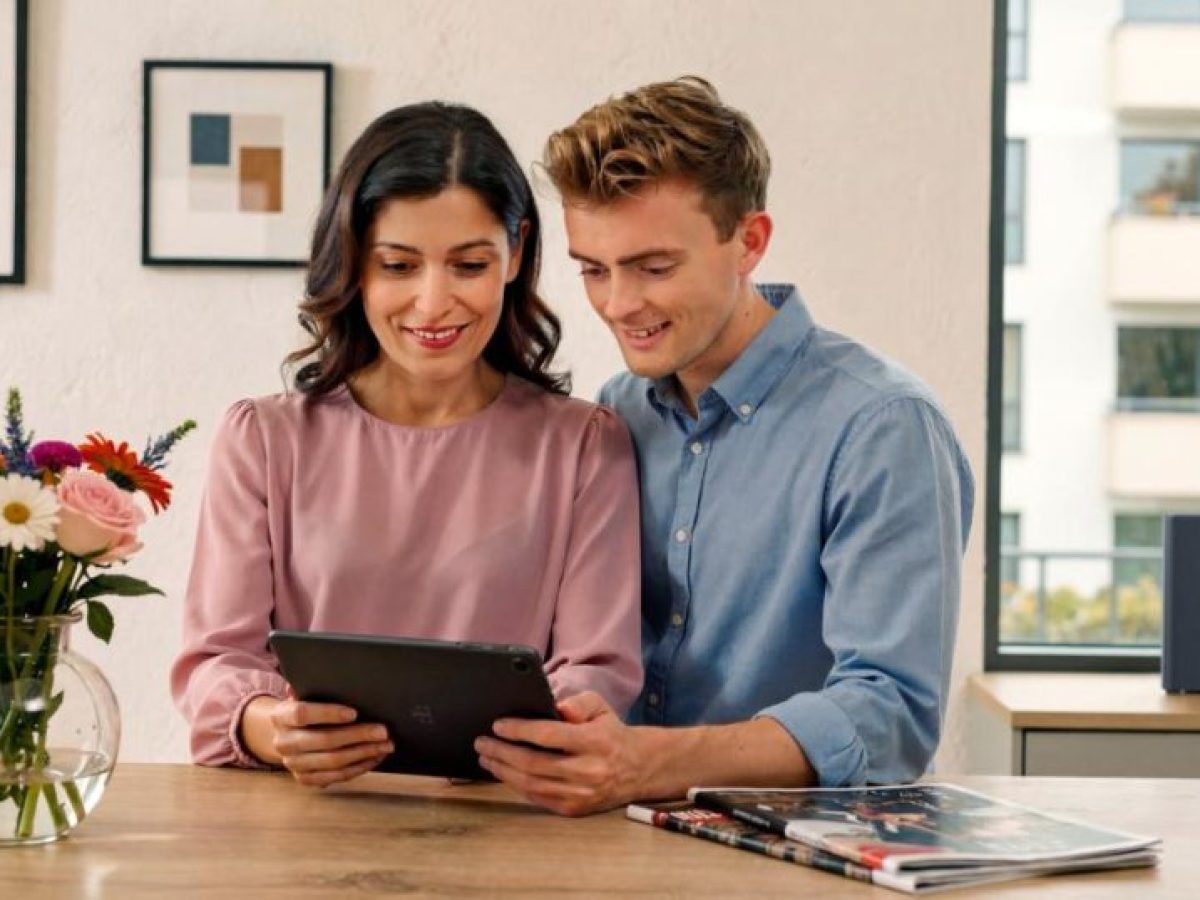 &Eta; Telekom &phi;έ&rho;&nu;&epsilon;&iota; &nu;έ&omicron; router &kappa;&alpha;&iota; &alpha;&nu;&alpha;&beta;&alpha;&theta;&mu;ί&zeta;&epsilon;&iota; &tau;&eta;&nu; &epsilon;&mu;&pi;&epsilon;&iota;&rho;ί&alpha; &sigma;&upsilon;&nu;&delta;&epsilon;&sigma;&iota;&mu;ό&tau;&eta;&tau;&alpha;&sigmaf; &sigma;&tau;&omicron; &sigma;&pi;ί&tau;&iota;