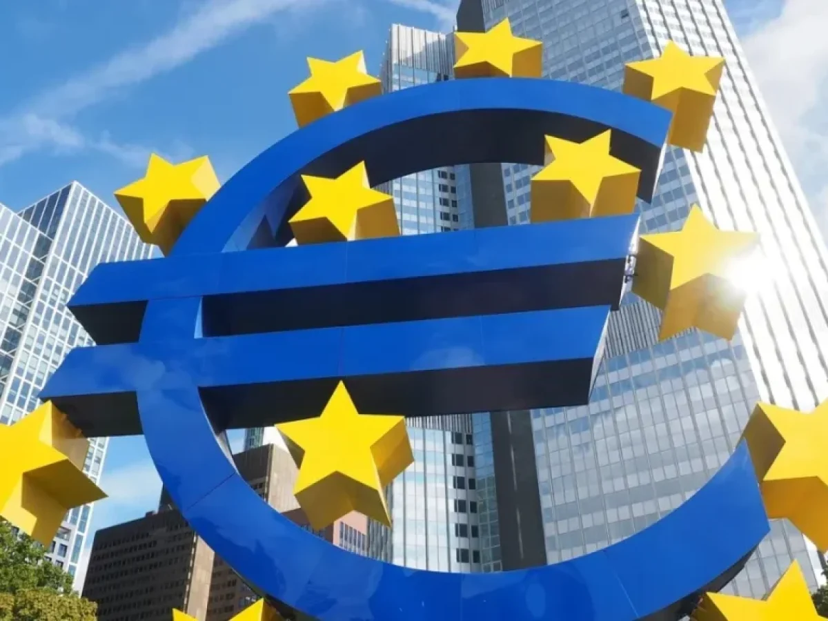 &Epsilon;&Kappa;&Tau;: &Alpha;&mu;&epsilon;&tau;ά&beta;&lambda;&eta;&tau;&alpha; &sigma;&tau;&omicron; 2,5% &tau;&alpha; &epsilon;&pi;&iota;&tau;ό&kappa;&iota;&alpha; &ndash; &Pi;&rho;&omicron;&beta;&lambda;έ&pi;&epsilon;&tau;&alpha;&iota; &alpha;ύ&xi;&eta;&sigma;&eta; 2,75% &tau;&omicron;&nu; &Delta;&epsilon;&kappa;έ&mu;&beta;&rho;&iota;&omicron;