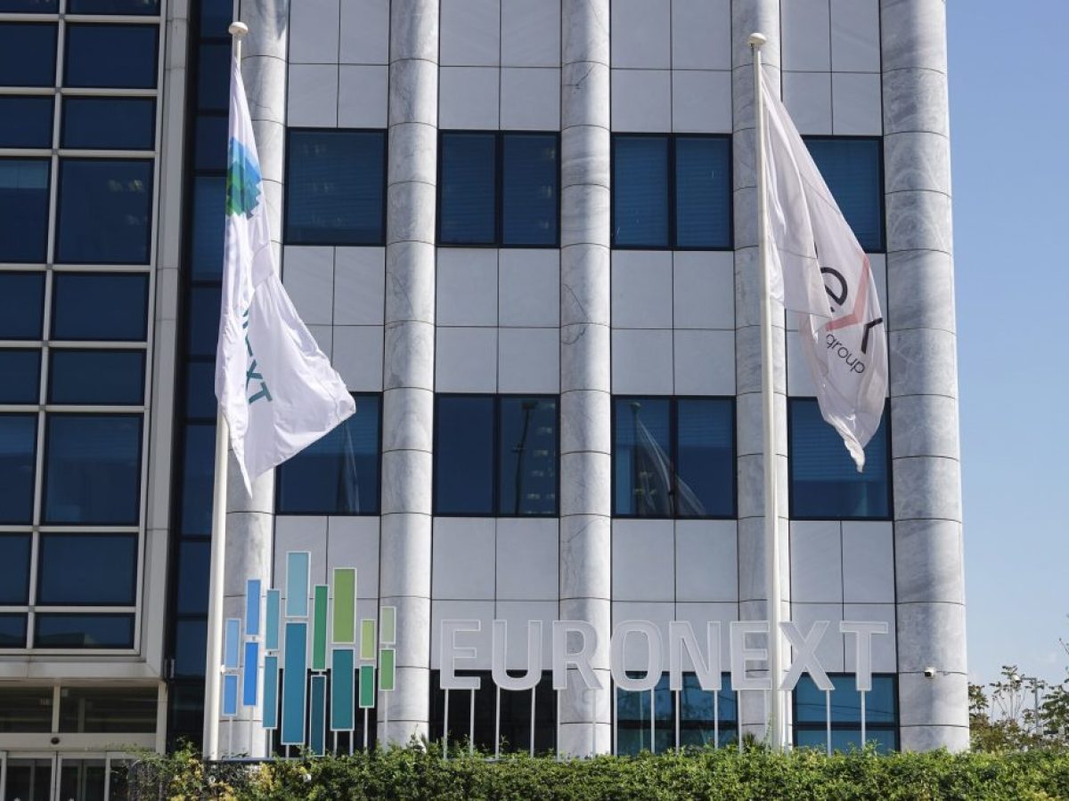 &Chi;&rho;&eta;&mu;&alpha;&tau;&iota;&sigma;&tau;ή&rho;&iota;&omicron;: &Epsilon;&pi;&iota;&sigma;&tau;&rho;&omicron;&phi;ή &sigma;&tau;&iota;&sigmaf; 2.600 &mu;&epsilon;&tau;ά &alpha;&pi;ό &tau;έ&sigma;&sigma;&epsilon;&rho;&iota;&sigmaf; &sigma;&upsilon;&nu;&epsilon;&delta;&rho;&iota;ά&sigma;&epsilon;&iota;&sigmaf;