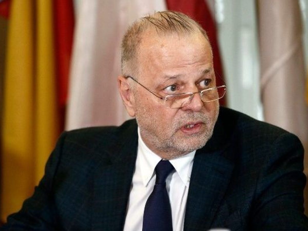 &Mu;&upsilon;&tau;&iota;&lambda;&eta;&nu;&alpha;ί&omicron;&sigmaf;: &Alpha;&nu;ά&gamma;&kappa;&eta; &pi;&rho;&omicron;&sigma;&tau;&alpha;&sigma;ί&alpha;&sigmaf; &tau;&eta;&sigmaf; &epsilon;&upsilon;&rho;&omega;&pi;&alpha;ϊ&kappa;ή&sigmaf; &beta;&iota;&omicron;&mu;&eta;&chi;&alpha;&nu;ί&alpha;&sigmaf; &ndash; &Pi;&rho;&omicron;&epsilon;&iota;&delta;&omicron;&pi;&omicron;ί&eta;&sigma;&eta; &gamma;&iota;&alpha; &mu;&iota;&alpha; &laquo;&nu;έ&alpha; &Gamma;&iota;ά&lambda;&tau;&alpha;&raquo;