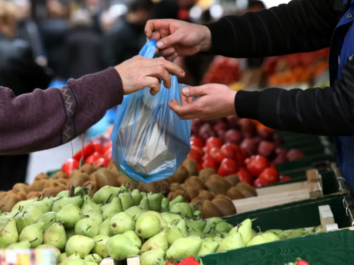 &Lambda;&alpha;ϊ&kappa;έ&sigmaf; &alpha;&gamma;&omicron;&rho;έ&sigmaf;: &Pi;ό&tau;&epsilon; &omicron;&iota; &pi;&omega;&lambda;&eta;&tau;έ&sigmaf; &chi;ά&nu;&omicron;&upsilon;&nu; &tau;&eta; &theta;έ&sigma;&eta; &tau;&omicron;&upsilon;&sigmaf; &ndash; &Tau;&iota; &iota;&sigma;&chi;ύ&epsilon;&iota; &gamma;&iota;&alpha; ά&delta;&epsilon;&iota;&epsilon;&sigmaf;, &mu;&epsilon;&tau;&alpha;&kappa;&iota;&nu;ή&sigma;&epsilon;&iota;&sigmaf; &kappa;&alpha;&iota; &tau;&omicron; ό&rho;&iota;&omicron; &tau;&omega;&nu; 20 &eta;&mu;&epsilon;&rho;ώ&nu;