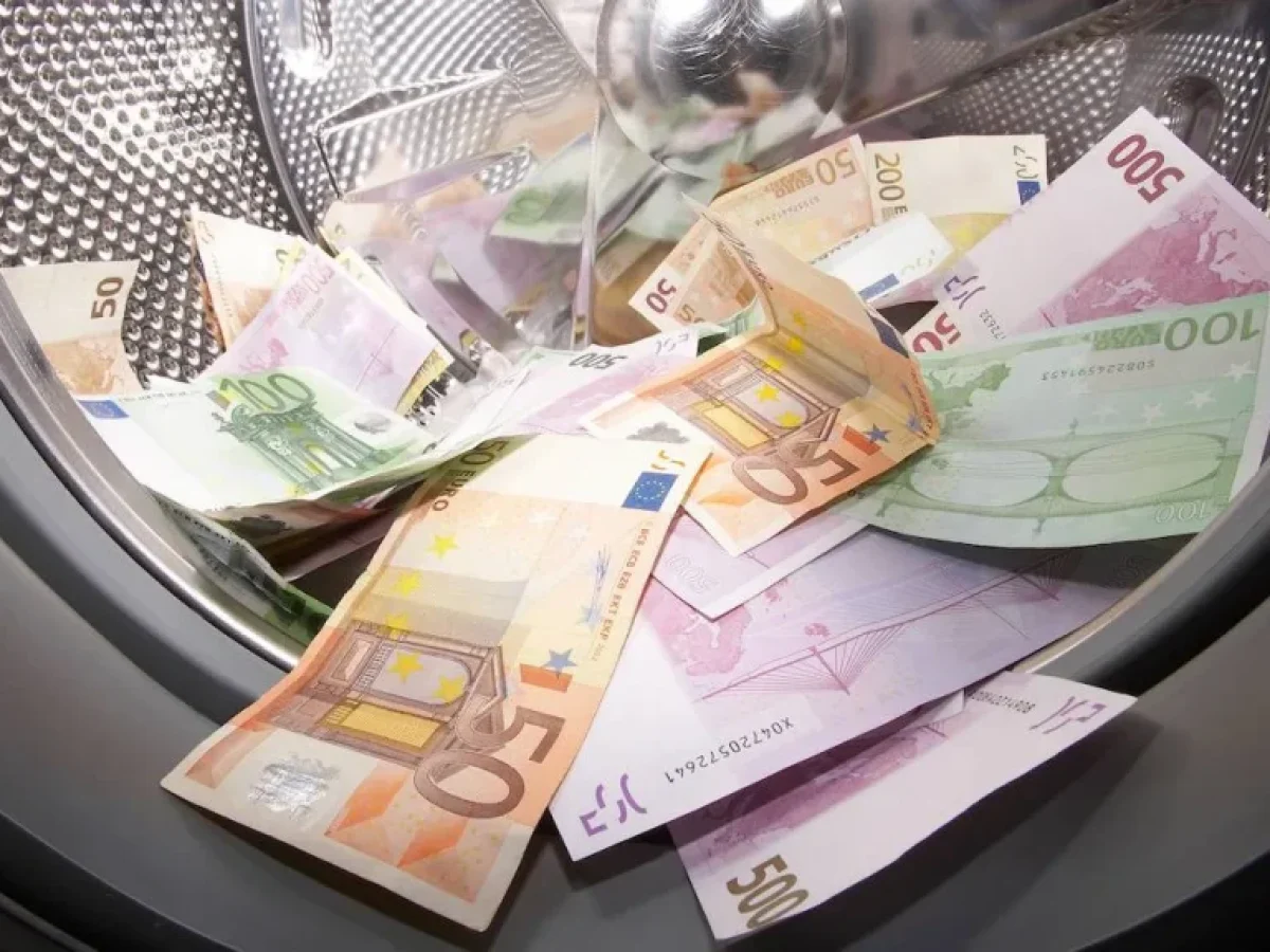 &Tau;&omicron; &kappa;ό&lambda;&pi;&omicron; &mu;&epsilon; &tau;&omicron;&upsilon;&sigmaf; &lambda;&omicron;&gamma;&alpha;&rho;&iota;&alpha;&sigma;&mu;&omicron;ύ&sigmaf; &Delta;&Epsilon;&Kappa;&Omicron; &gamma;&iota;&alpha; &tau;&omicron; &xi;έ&pi;&lambda;&upsilon;&mu;&alpha; &laquo;&mu;&alpha;ύ&rho;&omicron;&upsilon; &chi;&rho;ή&mu;&alpha;&tau;&omicron;&sigmaf;&raquo;