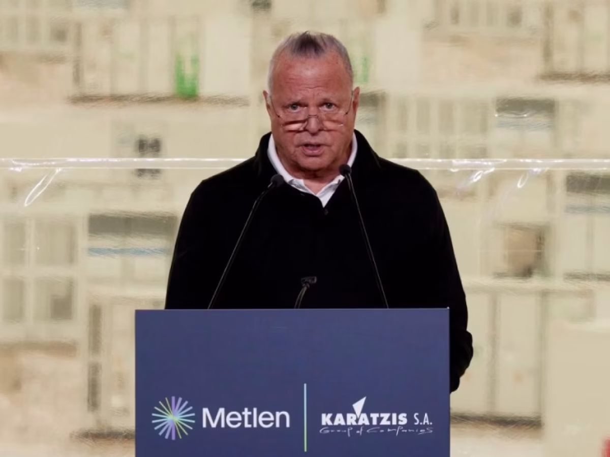 &Mu;&upsilon;&tau;&iota;&lambda;&eta;&nu;&alpha;ί&omicron;&sigmaf; &alpha;&pi;ό &Lambda;ά&rho;&iota;&sigma;&alpha;: &laquo;&Delta;&epsilon;&nu; &mu;&pi;&omicron;&rho;&omicron;ύ&mu;&epsilon; &nu;&alpha; &mu;&iota;&lambda;ά&mu;&epsilon; &gamma;&iota;&alpha; &epsilon;&pi;&alpha;&nu;&alpha;&beta;&iota;&omicron;&mu;&eta;&chi;ά&nu;&iota;&sigma;&eta; &chi;&omega;&rho;ί&sigmaf; &alpha;&pi;ά&nu;&tau;&eta;&sigma;&eta; &sigma;&tau;&omicron; &epsilon;&nu;&epsilon;&rho;&gamma;&epsilon;&iota;&alpha;&kappa;ό &kappa;ό&sigma;&tau;&omicron;&sigmaf;&raquo;
