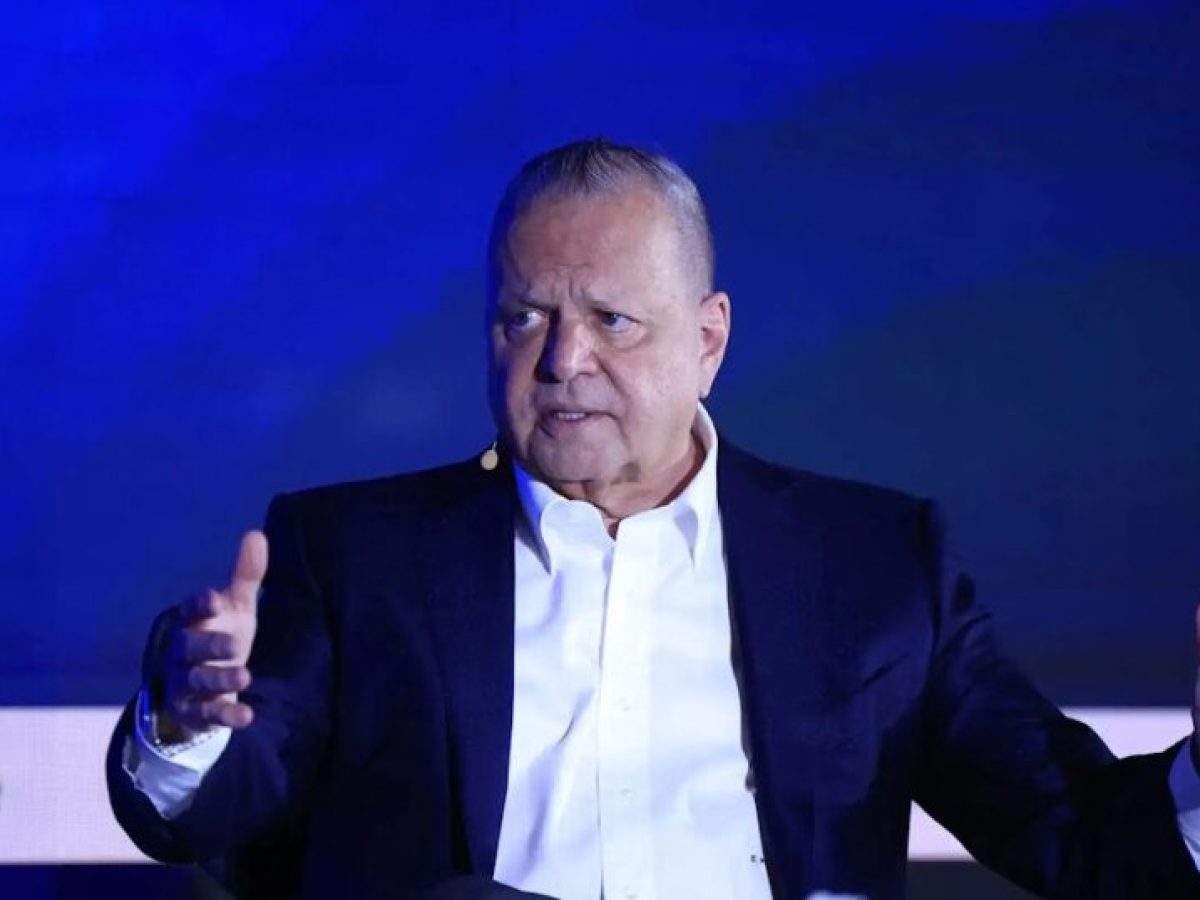&Mu;&upsilon;&tau;&iota;&lambda;&eta;&nu;&alpha;ί&omicron;&sigmaf;: &laquo;&Nu;έ&alpha; &Gamma;&iota;ά&lambda;&tau;&alpha;&raquo; &eta; &pi;&rho;ό&tau;&alpha;&sigma;&eta; &Pi;&omicron;ύ&tau;&iota;&nu; &gamma;&iota;&alpha; &sigma;&upsilon;&nu;ά&nu;&tau;&eta;&sigma;&eta; &mu;&epsilon; &Tau;&rho;&alpha;&mu;&pi; &kappa;&alpha;&iota; &Sigma;&iota; &ndash; &Tau;&iota; &epsilon;ί&pi;&epsilon; &gamma;&iota;&alpha; &tau;&omicron;&nu; &rho;ό&lambda;&omicron; &tau;&eta;&sigmaf; &Epsilon;&upsilon;&rho;ώ&pi;&eta;&sigmaf;