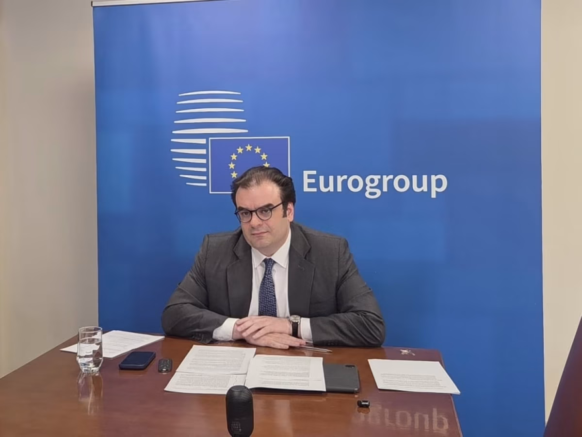 &Pi;&iota;&epsilon;&rho;&rho;&alpha;&kappa;ά&kappa;&eta;&sigmaf;: &laquo;&Delta;ύ&sigma;&kappa;&omicron;&lambda;&eta; &epsilon;&xi;ί&sigma;&omega;&sigma;&eta;&raquo; &gamma;&iota;&alpha; &tau;&eta;&nu; &Epsilon;&upsilon;&rho;ώ&pi;&eta; &ndash; &Epsilon;&nu;&epsilon;&rho;&gamma;&epsilon;&iota;&alpha;&kappa;ό, &pi;&lambda;&eta;&theta;&omega;&rho;&iota;&sigma;&mu;ό&sigmaf; &kappa;&alpha;&iota; &omicron;&mu;ό&lambda;&omicron;&gamma;&alpha;
