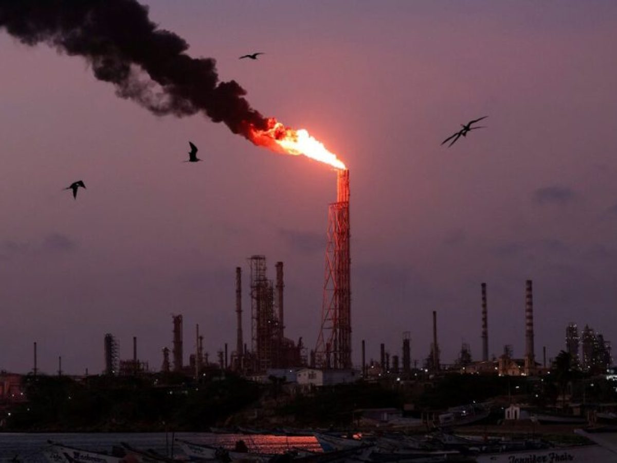 &Sigma;&tau;&alpha; 108 &delta;&omicron;&lambda;ά&rho;&iota;&alpha; &tau;&omicron; Brent, &sigma;&tau;&alpha; 89 &epsilon;&upsilon;&rho;ώ &tau;&omicron; &phi;&upsilon;&sigma;&iota;&kappa;ό &alpha;έ&rho;&iota;&omicron; &epsilon;&nu; &mu;έ&sigma;&omega; &kappa;&lambda;&iota;&mu;ά&kappa;&omega;&sigma;&eta;&sigmaf; &tau;&eta;&sigmaf; έ&nu;&tau;&alpha;&sigma;&eta; &sigma;&epsilon; &Mu;έ&sigma;&eta; &Alpha;&nu;&alpha;&tau;&omicron;&lambda;ή &kappa;&alpha;&iota; &Alpha;&nu;&alpha;&tau;&omicron;&lambda;&iota;&kappa;ή &Epsilon;&upsilon;&rho;ώ&pi;&eta;