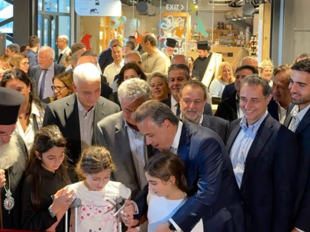 &Pi;&alpha;&pi;&alpha;&sigma;&tau;&alpha;ύ&rho;&omicron;&upsilon;: &Alpha;&nu;ά&pi;&tau;&upsilon;&xi;&eta; &mu;&epsilon; &pi;&rho;ά&sigma;&iota;&nu;&omicron; &alpha;&pi;&omicron;&tau;ύ&pi;&omega;&mu;&alpha; &ndash; &Tau;&omicron; &mu;ή&nu;&upsilon;&mu;&alpha; &alpha;&pi;ό &tau;&eta;&nu; &Kappa;&rho;ή&tau;&eta;