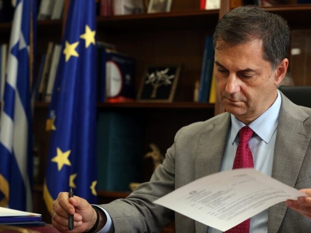 &Omicron; &ldquo;&nu;&omicron;&iota;&kappa;&omicron;&kappa;ύ&rho;&eta;&sigmaf;&rdquo; &Kappa;&upsilon;&rho;&iota;ά&kappa;&omicron;&sigmaf; έ&kappa;&alpha;&nu;&epsilon; &tau;&omicron;&upsilon;&sigmaf; Έ&lambda;&lambda;&eta;&nu;&epsilon;&sigmaf;&hellip; &ldquo;&kappa;&alpha;&kappa;&omicron;&mu;&omicron;ί&rho;&eta;&delta;&epsilon;&sigmaf;&rdquo; &sigma;&tau;&eta;&nu; &Epsilon;&Epsilon;